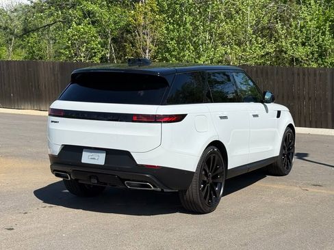 New 2026 Land Rover Range Rover Sport SE AWD/4WD image 6