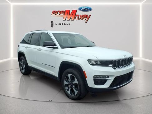 Used 2024 Jeep Grand Cherokee Limited 4xe AWD/4WD image 3