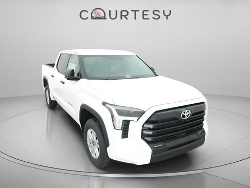 New 2025 Toyota Tundra SR5 image 32