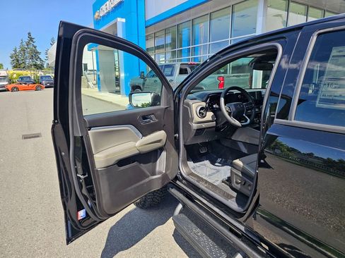 New 2026 Chevrolet Colorado ZR2 w/ ZR2 Bison Edition AWD/4WD image 19