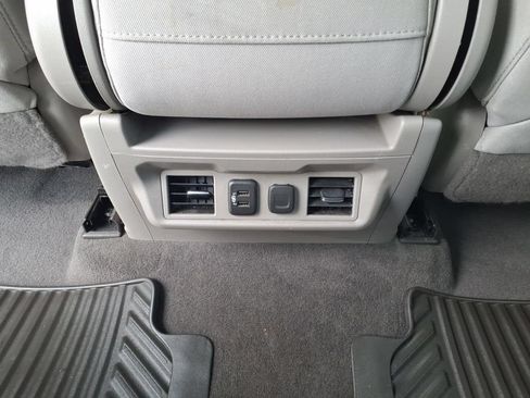 Used 2020 Chevrolet Silverado 1500 LT w/ Texas Edition AWD/4WD image 6