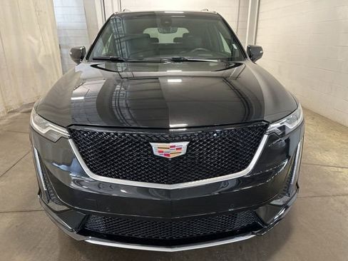 Used 2024 Cadillac XT6 Sport w/ Technology Package AWD/4WD image 2