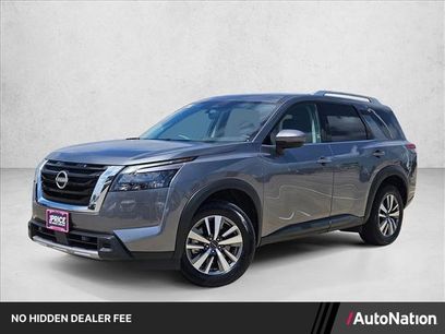 Used 2025 Nissan Pathfinder SL