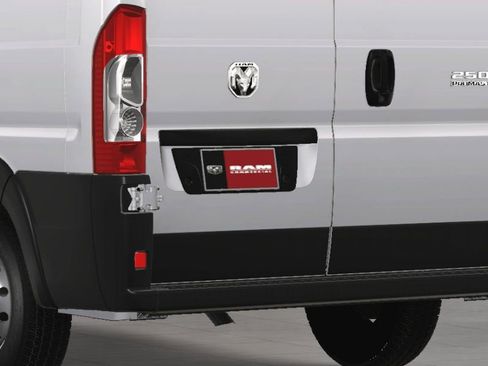 New 2024 RAM ProMaster 2500 w/ Convenience Group FWD image 16