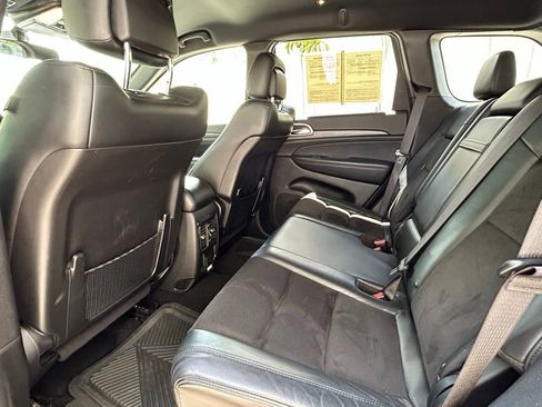 Used 2021 Jeep Grand Cherokee Laredo X RWD image 43