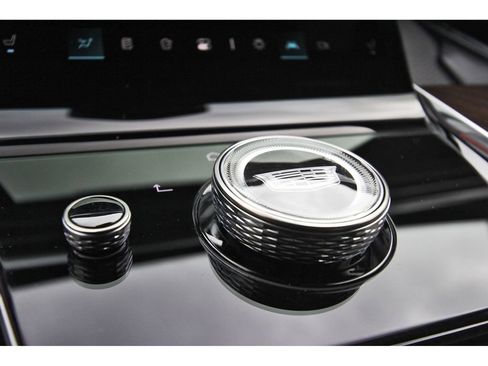 New 2026 Cadillac Escalade Platinum Sport w/ LPO, ONYX Package image 21