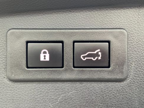 Used 2023 Subaru Outback Premium image 30