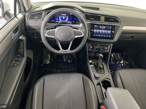 Used 2022 Volkswagen Tiguan SE AWD/4WD image 20