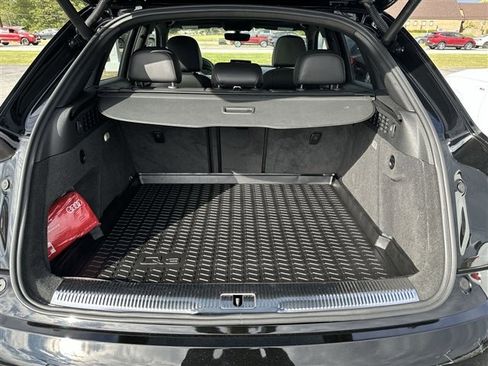 Used 2018 Audi Q3 2.0T Premium Plus w/ Premium Plus Package image 23