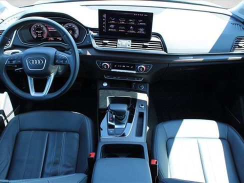 Used 2022 Audi Q5 2.0T Premium Plus w/ Premium Plus Package AWD/4WD image 17