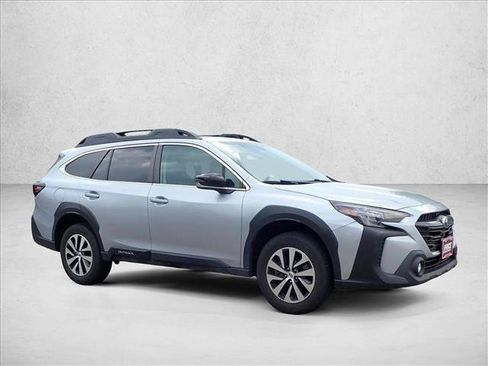 Used 2024 Subaru Outback Premium AWD/4WD image 15