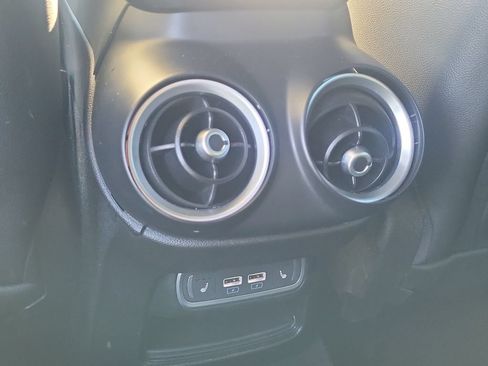 Used 2025 Alfa Romeo Stelvio Sprint AWD/4WD image 12