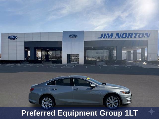 Used 2025 Chevrolet Malibu LT FWD image 3