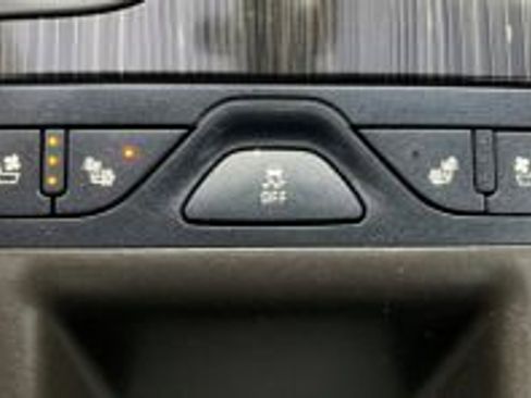 Used 2017 Chevrolet Impala Premier w/ Enhanced Convenience Package image 12