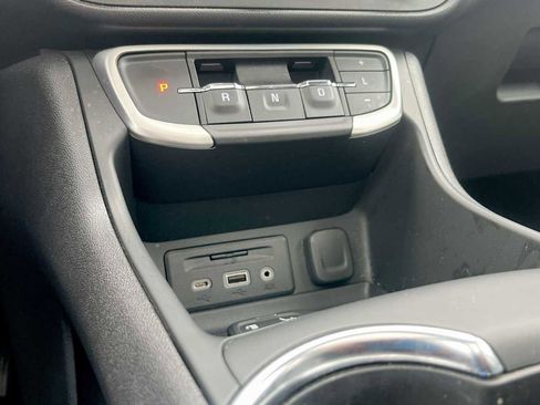 Used 2022 GMC Terrain SLT w/ Infotainment Package II AWD/4WD image 50