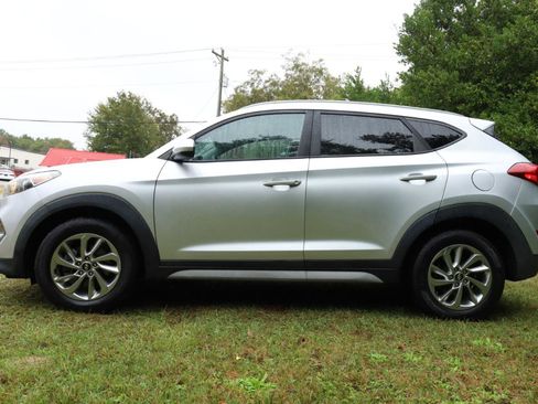 Used 2018 Hyundai Tucson SEL image 2