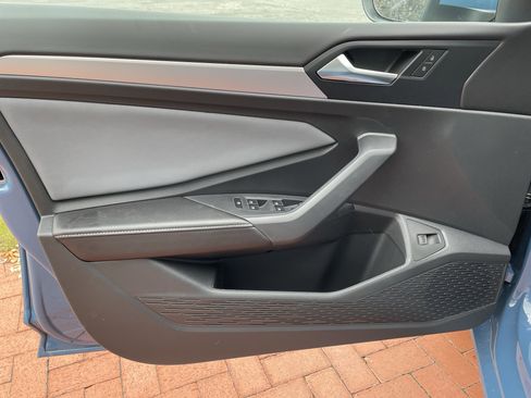 New 2026 Volkswagen Jetta SE FWD image 13