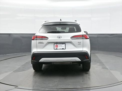 Certified 2025 Toyota Corolla Cross XLE w/ Convenience Package AWD/4WD image 8