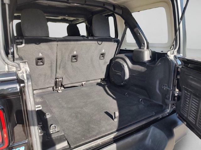 Used 2024 Jeep Wrangler Unlimited Sport AWD/4WD image 32