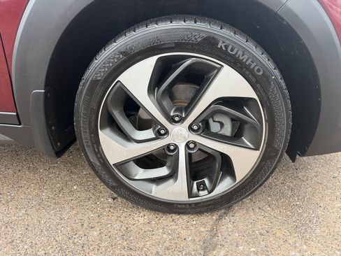 Used 2016 Hyundai Tucson Limited image 9