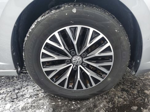 Used 2019 Volkswagen Jetta SEL w/ Cold Weather Package image 6