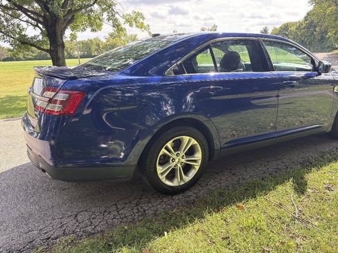 Used 2014 Ford Taurus SEL FWD image 10
