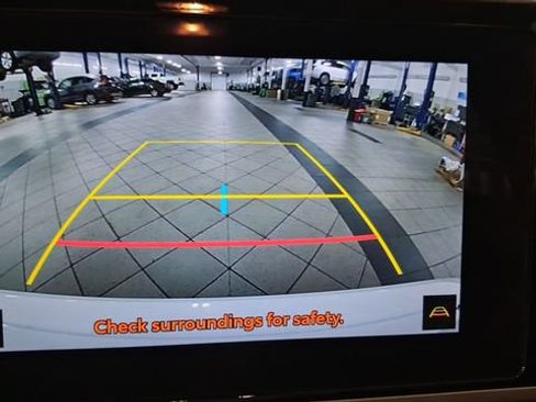 Used 2025 Toyota Camry SE FWD image 26
