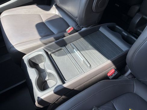 Used 2018 Honda Odyssey Touring image 23