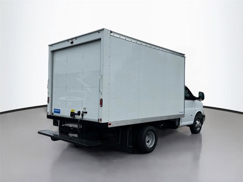 New 2024 Chevrolet Express 3500 w/ Power Convenience Package image 7