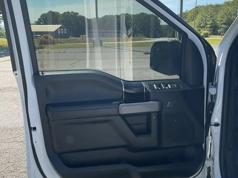Used 2018 Ford F150 Raptor w/ Equipment Group 801A Mid AWD/4WD image 27