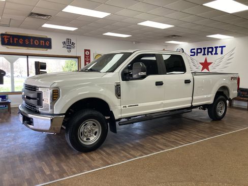Used 2019 Ford F250 XL w/ Power Equipment Group AWD/4WD image 1