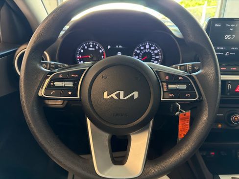 Used 2023 Kia Forte LXS FWD image 33