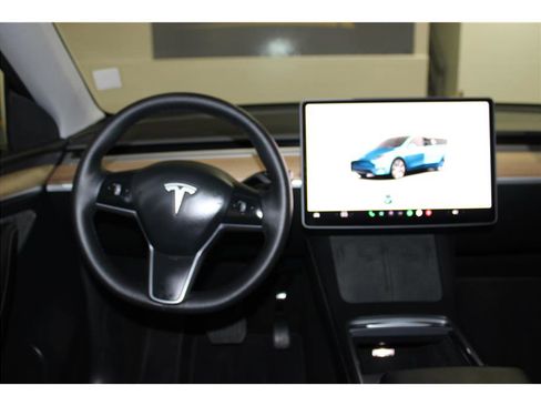 Used 2023 Tesla Model Y Long Range image 16