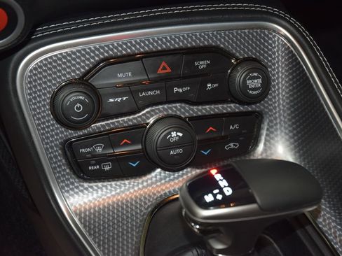 Used 2018 Dodge Challenger SRT Hellcat RWD image 34
