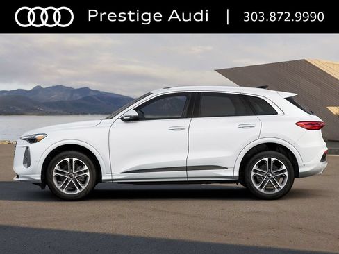 Used 2025 Audi Q5 Premium w/ Premium Plus AWD/4WD image 4