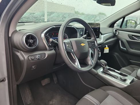 Used 2025 Chevrolet Blazer LT FWD image 16