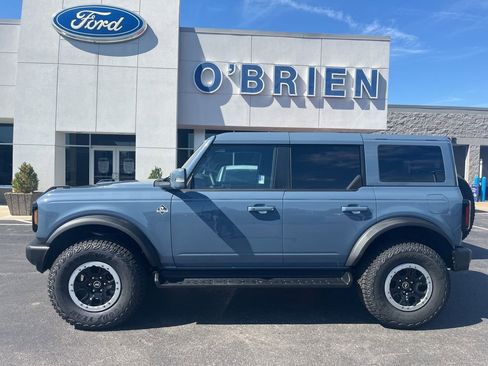 New 2025 Ford Bronco Outer Banks w/ Sasquatch Package image 2