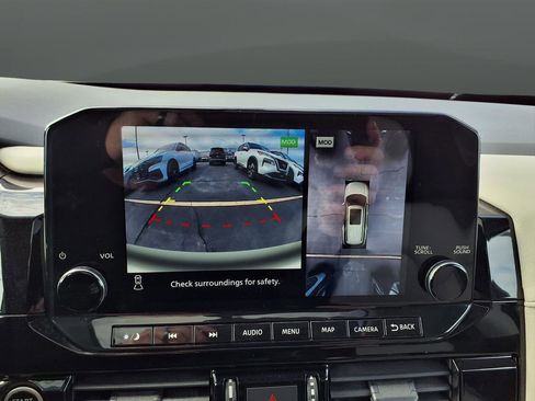 Used 2022 Nissan Pathfinder SL w/ SL Premium Package image 34