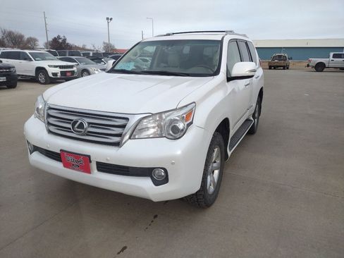 Used 2013 Lexus GX 460 w/ Comfort Plus Pkg image 2