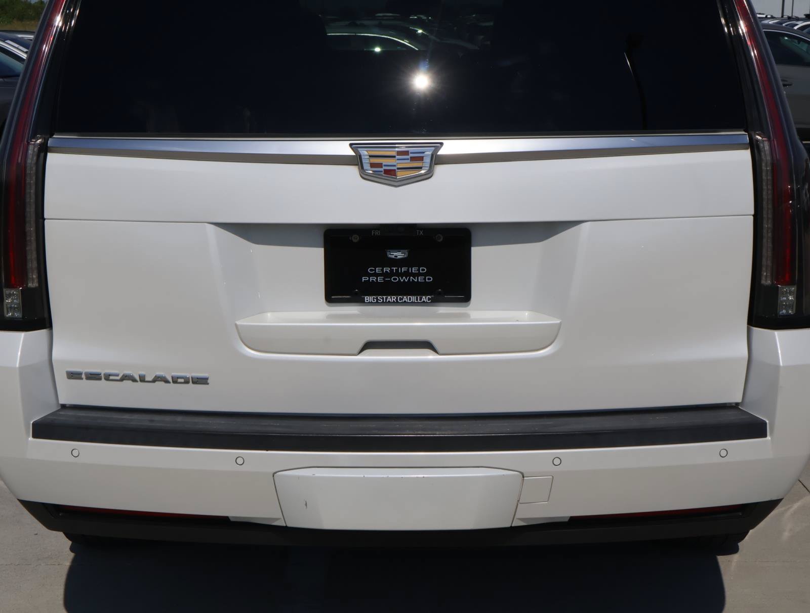 Used 2017 Cadillac Escalade ESV Premium Luxury RWD image 10