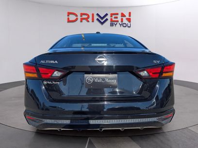 Used 2023 Nissan Altima 2.5 SV