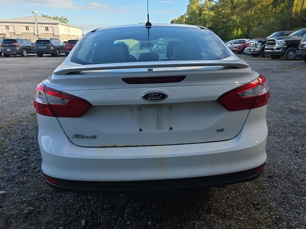 Used 2014 Ford Focus SE w/ Equipment Group 201A FWD image 7