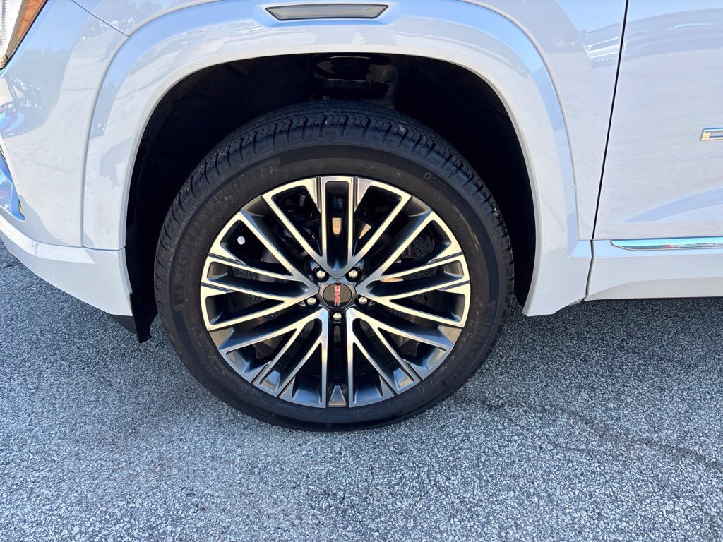 Used 2026 GMC Terrain Denali AWD/4WD image 9