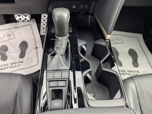 Used 2025 Toyota Camry LE image 25