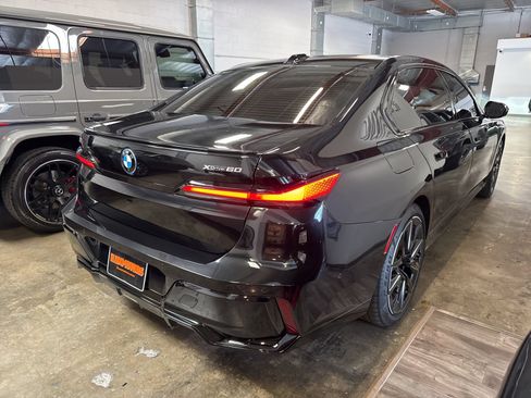 Used 2025 BMW i7 xDrive60 w/ Executive Package AWD/4WD image 23