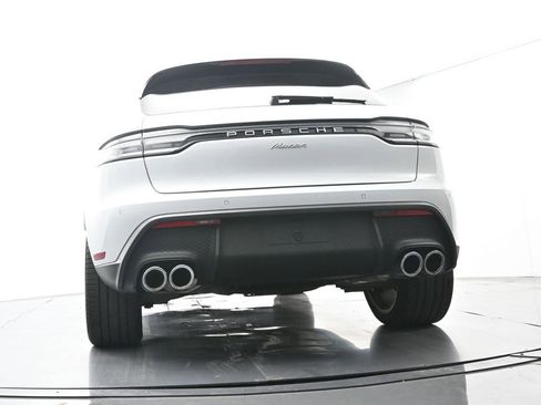 Certified 2025 Porsche Macan AWD/4WD image 45