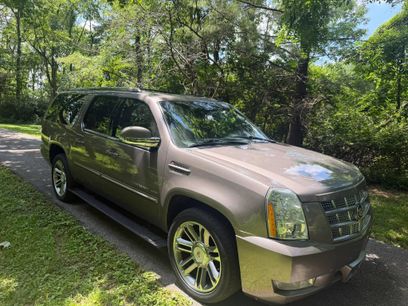 Used 2014 Cadillac Escalade ESV Premium