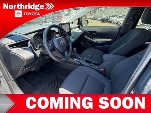 Used 2025 Toyota Corolla LE FWD image 5