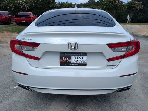 Used 2018 Honda Accord Sport image 5