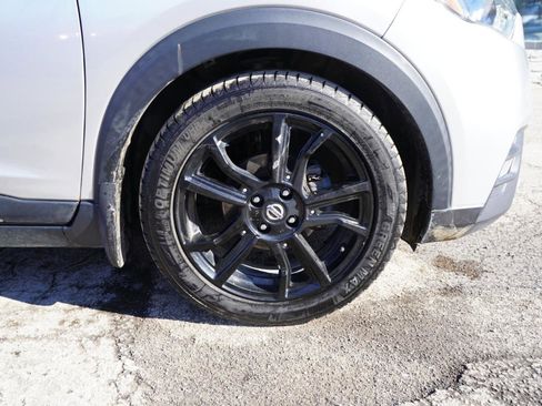 Used 2020 Nissan Kicks SR w/ SR Premium Package image 79